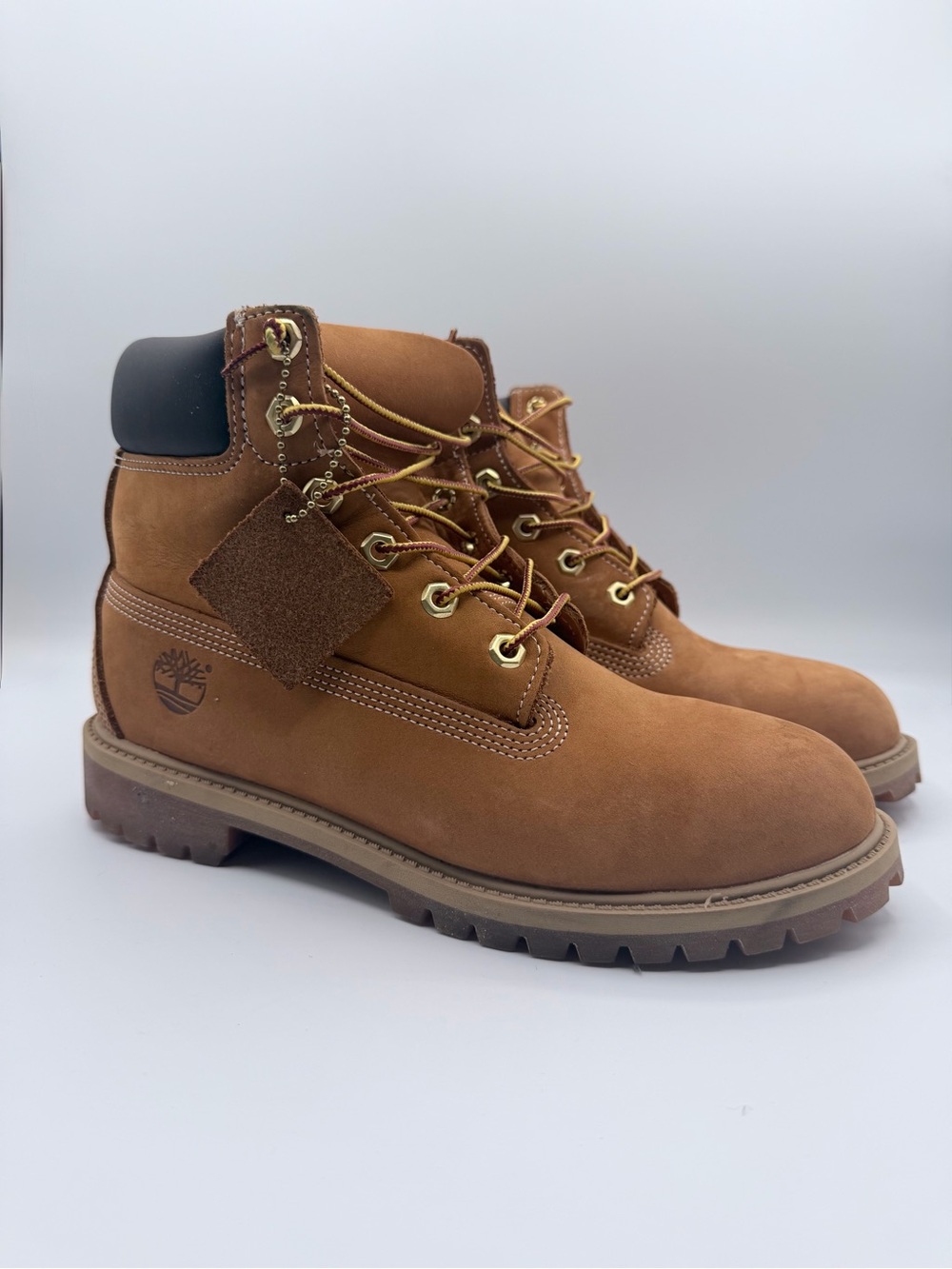 Timberland Wheat Brown Leather Work Boots with Black Collar